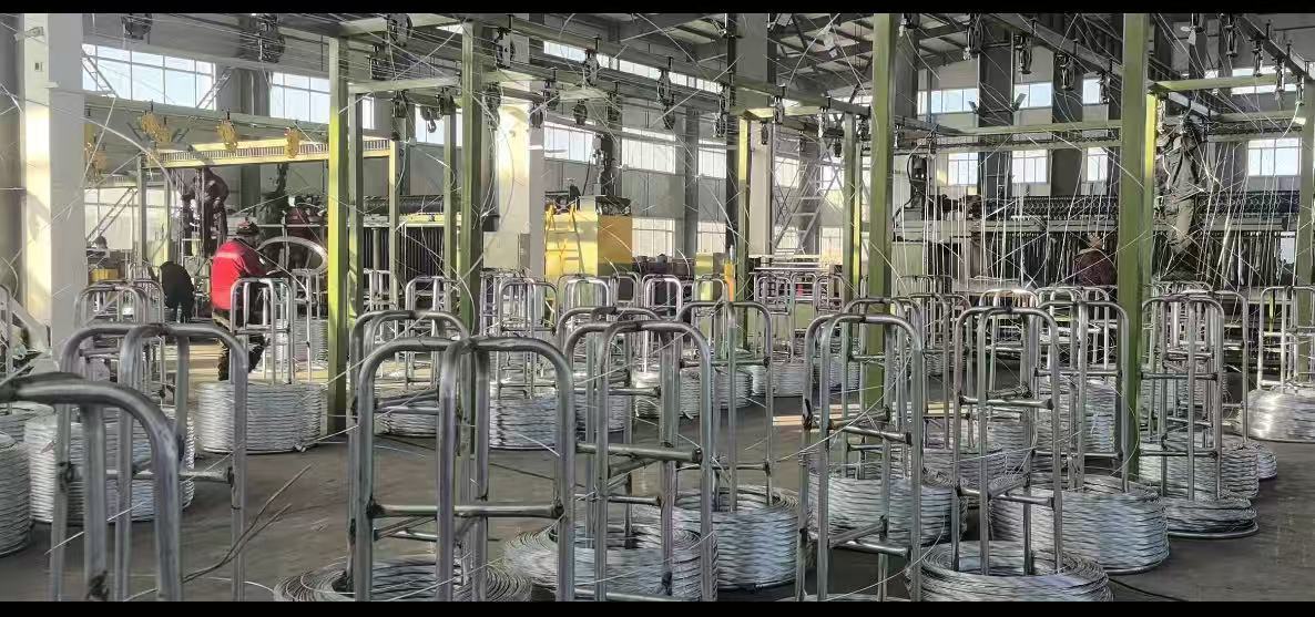 Τελευταία εταιρικά blogs για Ο κατασκευαστής Gabion αυξάνει την παραγωγή μετά την υιοθέτηση της τεχνολογίας JINLIDA CNC