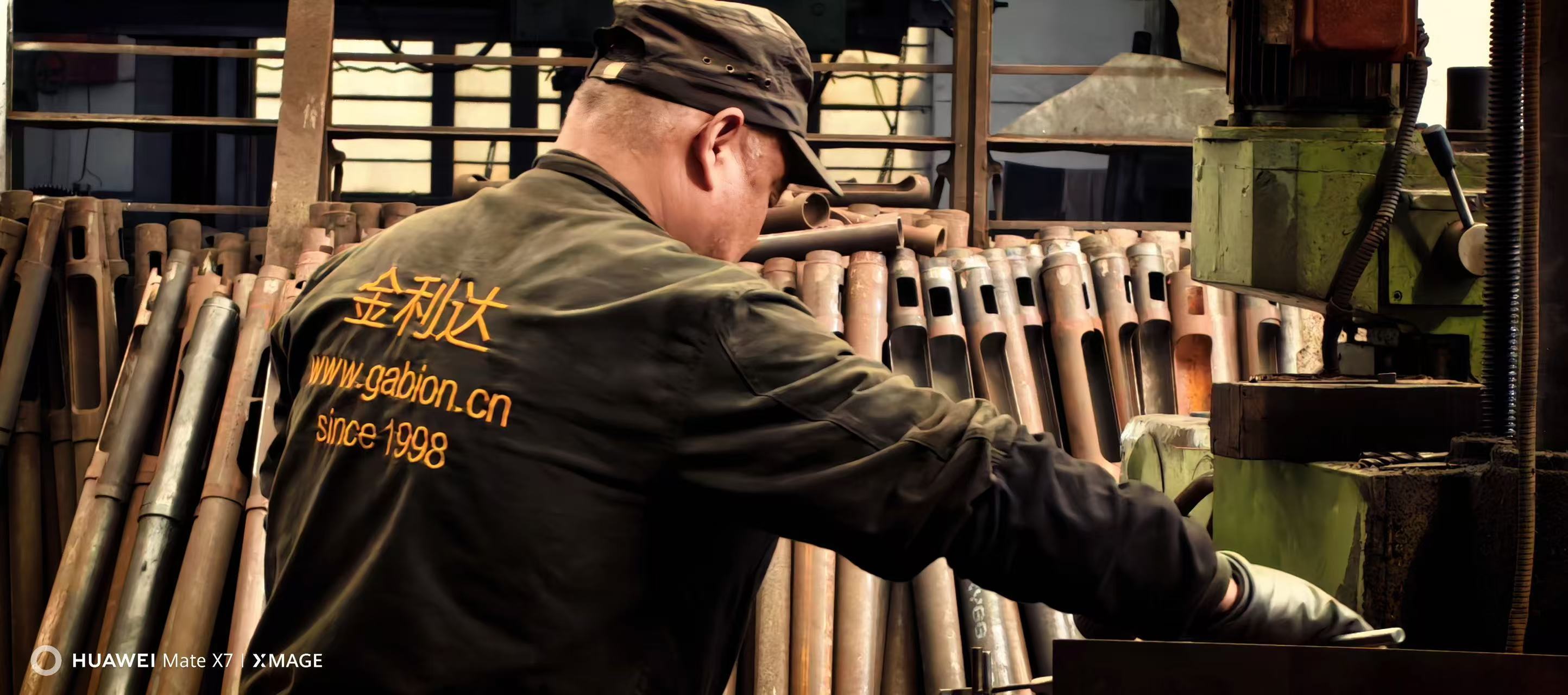 Τελευταία εταιρικά blogs για Από το 1998: η JINLIDA ως κατασκευαστής πηγής μηχανής CNC Gabion για την παραγωγή παγκόσμιου πλέγματος σύρματος